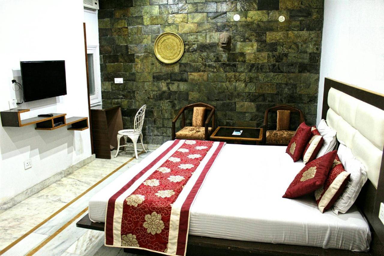 Kaveri Hotel And Restaurant Yamunānagar 외부 사진